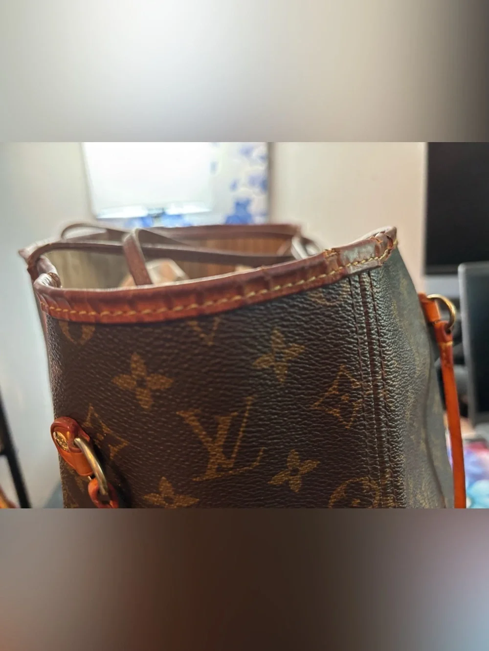 Authentic Louis Vuitton Neverfull GM Monogram Canvas Shoulder Bag -Code SD4018 - Picture 5 of 16